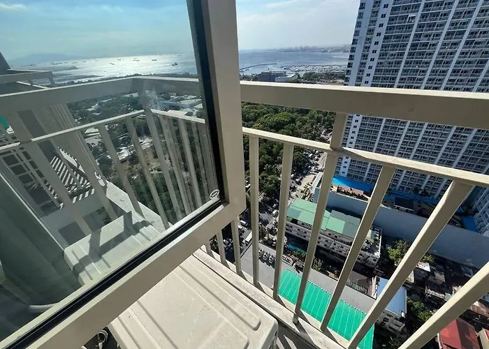 Coast Sea View Balcony Tv Wifi Near Moa 3146 * Manila